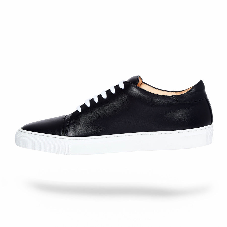 LOW BLACK